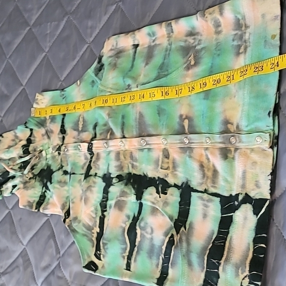 Bashara Lesser Tie Dye Hooded Vest Size Medium - Picture 8 of 9